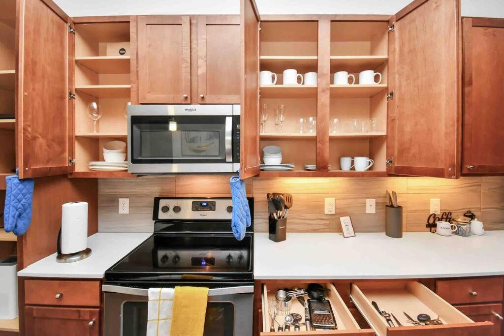 Htown Downtown Oasis Appartement Houston Buitenkant foto