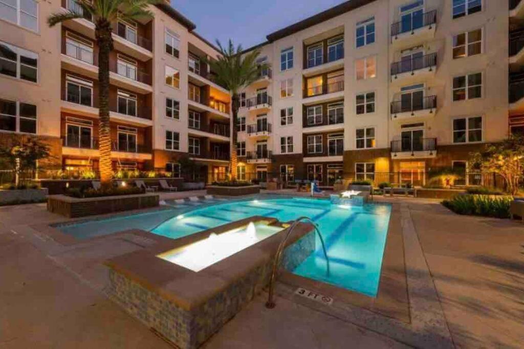 Htown Downtown Oasis Appartement Houston Buitenkant foto
